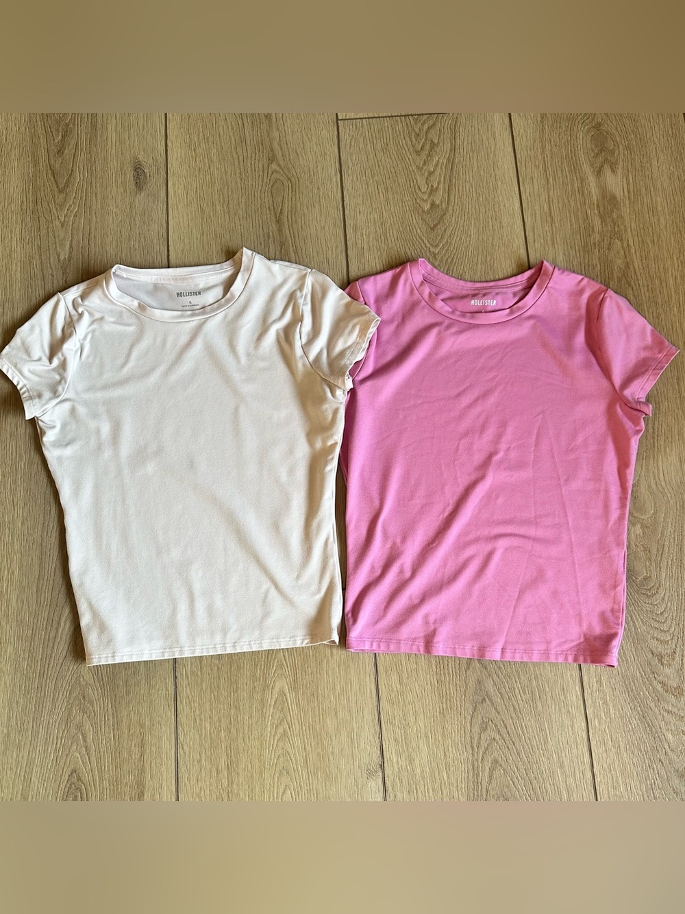 Hollister tee bundle size small pink